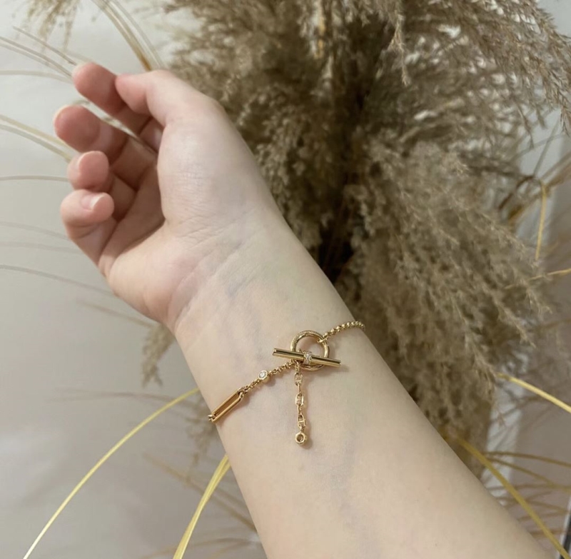 H**me5 bracelets